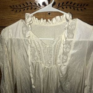 Silky lace long sleeve sleep ware